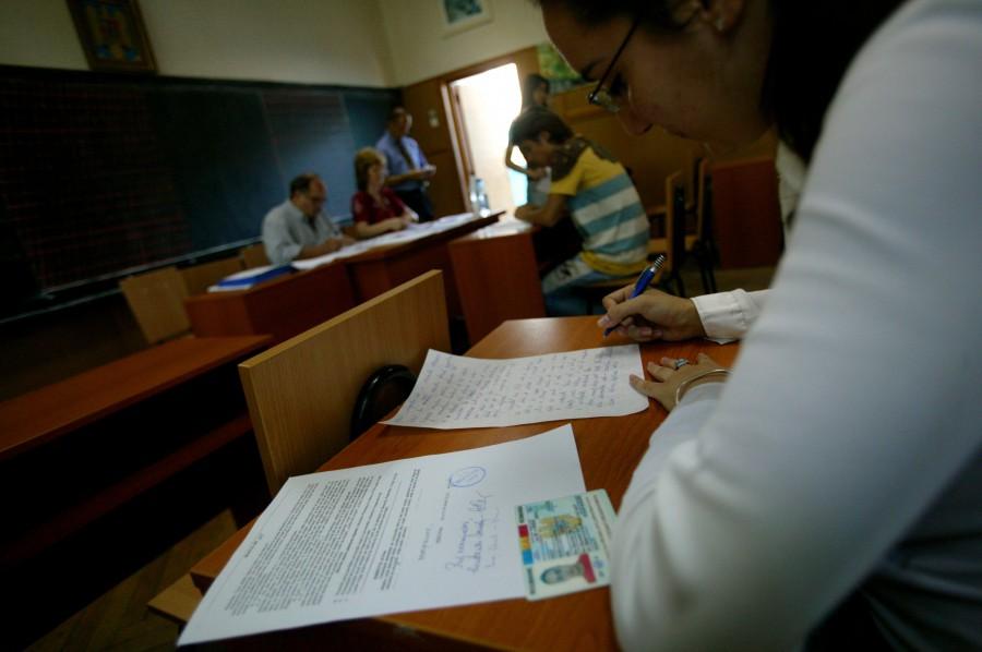 BACALAUREAT 2012: Elevii din TOATE centrele de examen vor fi supravegheati video