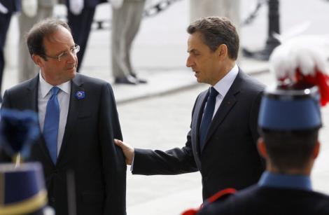 Franta: François Hollande se muta la Palatul Elysee si zboara la Berlin