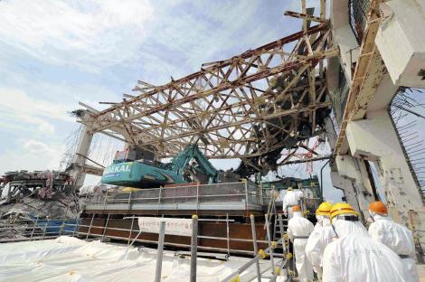 Japonia a repornit primul reactor nuclear de la Fukushima