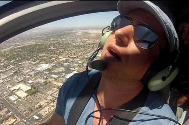 Laurentiu Reghecampf, impietrit de frica intr-un elicopter in Las Vegas!