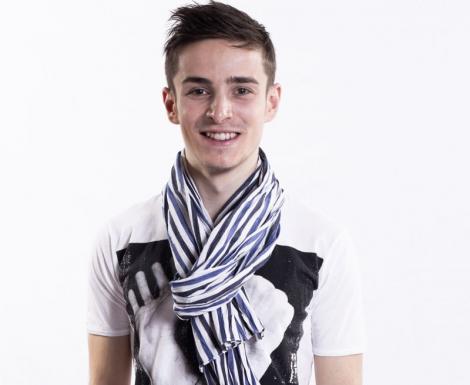 Andrei Leonte, castigatorul X Factor 2011, si-a lansat cea mai recenta piesa pe scena care l-a consacrat, in fata noului juriu