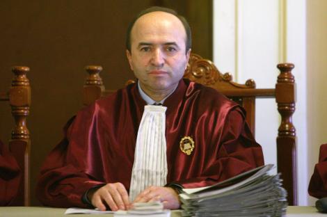 Dezvaluire-SOC: Un judecator al CCR spune ca nu stiut de sesizarea Comisiei de la Venetia. Curtea convoaca plenul