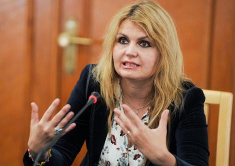 Judecatorea CCR, Iulia Motoc, se implica in politica: "Parlamentul trebuia dizolvat"