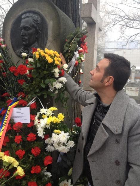 Daniel Buzdugan a mers la mormantul lui Mihai Eminescu