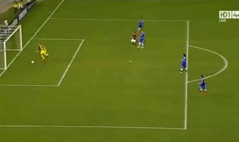 VIDEO: Mourinho are un portar "special"! Schwarzer s-a facut de ras in amicalul lui Chelsea cu AS Roma