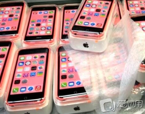 Noi imagini cu iPhone 5C – V-ar placea varianta… roz?