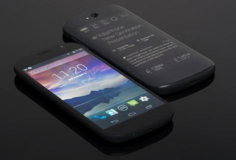 YotaPhone, telefonul cu două ecrane, ajunge la generaţia a doua la MWC