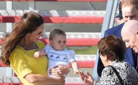 William, Kate şi micul prinţ George vizitează Australia
