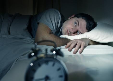O singură noapte dormită prost echivalează cu șase luni de regim alimentar prea gras !