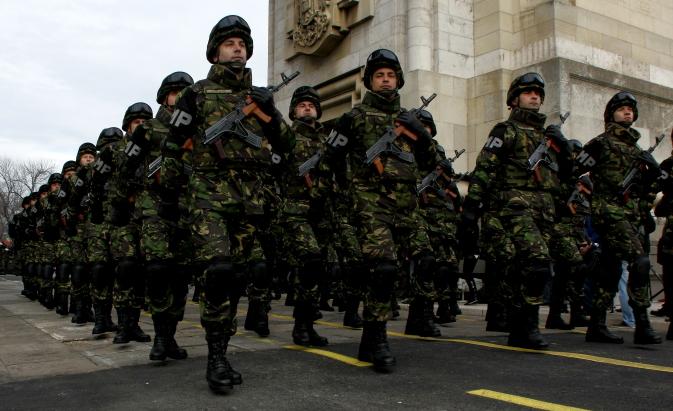 Sondaj: Ce părere au românii despre stagiul militar din ţara noastră! Rezultatul este surprinzător
