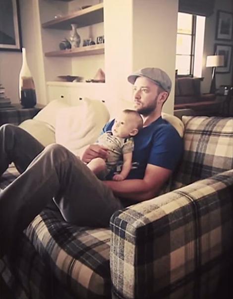Justin Timberlake, tată cu acte în regulă: La un an de la nașterea primului său copil, artistul schimbă scutece și stă departe de microfon
