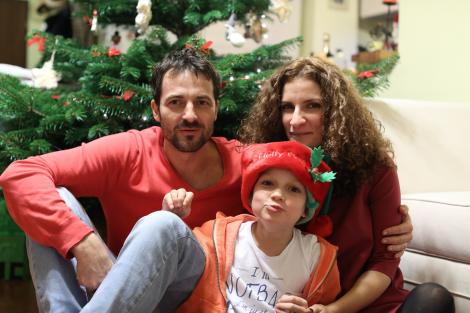 Andrei Aradits prepară singur cozonacii! Pentru juratul ”Te cunosc de undeva!” Crăciunul înseamnă familie: ”Eu mă ocup și cu gătitul”