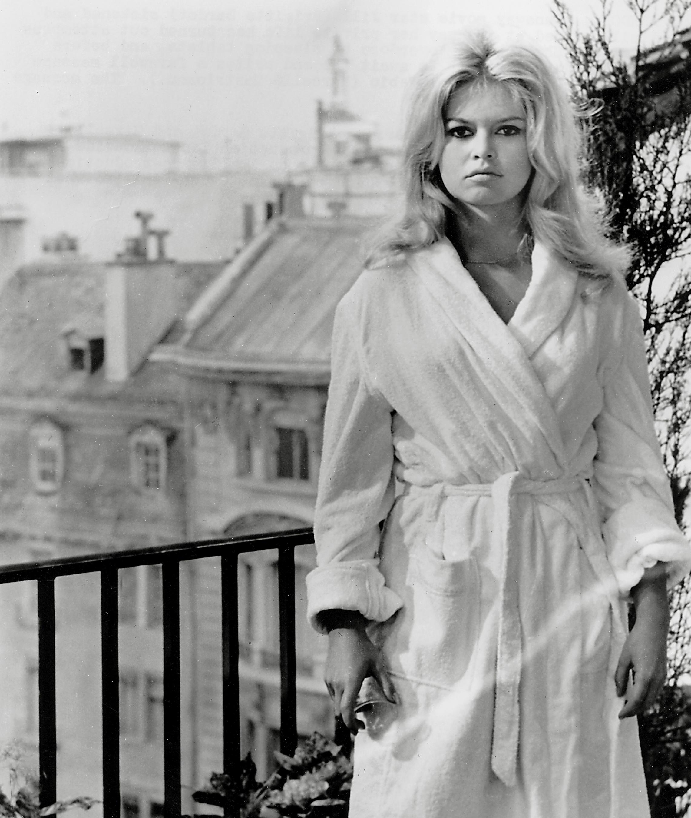 Brigitte Bardot, o aventurieră! Actrița a avut cel puțin 100 de iubiți și iubite, patru soți și tot atâtea tentative de sinucidere!