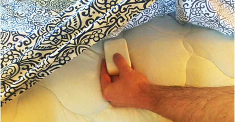 Ce se întâmplă dacă dormi cu o bucată de săpun sub pernă! Tot mai mulți oameni recurg acum la acest truc!