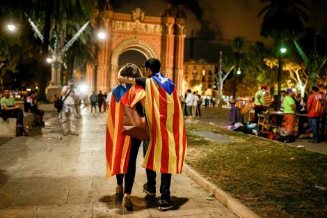 Continuă criza în Spania! Madridul ameninţă cu suspendarea autonomiei Cataloniei