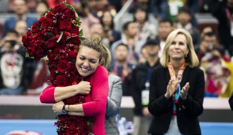 VIDEO/FOTO: Prima reacție a Simonei după ce a ajuns lider mondial: ”Pentru prima oară în carieră am plâns pe terenul de tenis”. Surpriză specială din partea organizatorilor