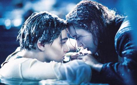 Misterul a fost elucidat, după 20 de ani! De ce Jack din „Titanic” nu s-a salvat, urcându-se pe ușă lângă Rose! Sigur nu te gândeai la asta!
