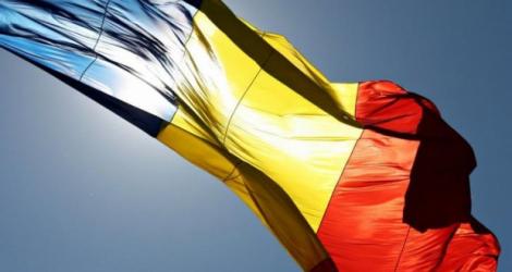 De ce albastru, galben şi roşu? DRAPELUL României şi povestea unui stindard încercat de timp şi istorie. Tu ştii ce ţară ne imită tricolorul?