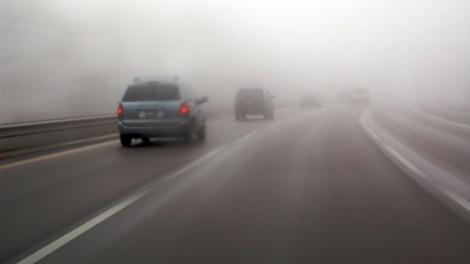 Atenţie, şoferi! Meteorologii au emis COD GALBEN de ceaţă. Zonele afectate