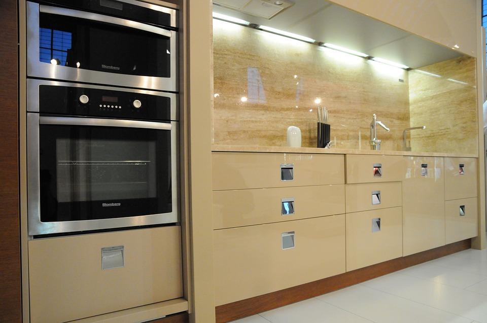 Vrei o bucătărie modernă și practică? Iată 6 motive ca să alegi un mobilier modular