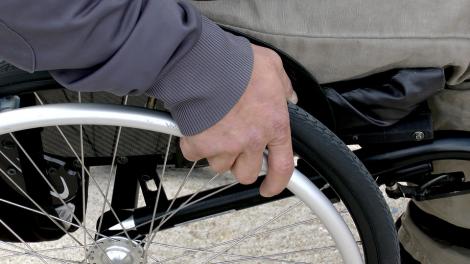 Mobilitate în locuință - 3 soluții de transport pentru persoanele cu dizabilități