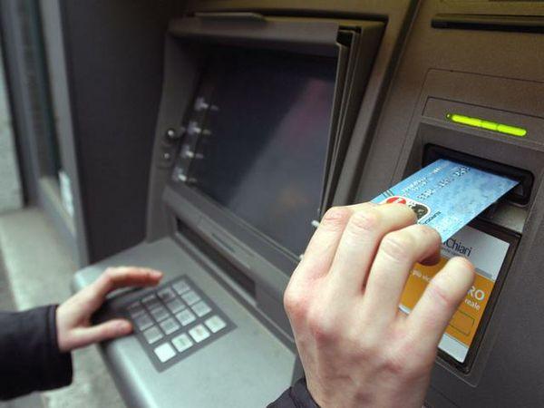 Panică la bancomatele din România! Probleme mari pentru ZECI DE MII de angajați!