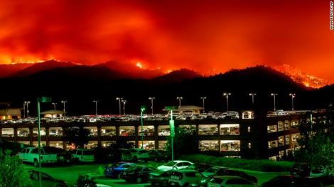 „Cerul a luat foc”! Imagini „apocaliptice” deasupra orașului San Francisco!