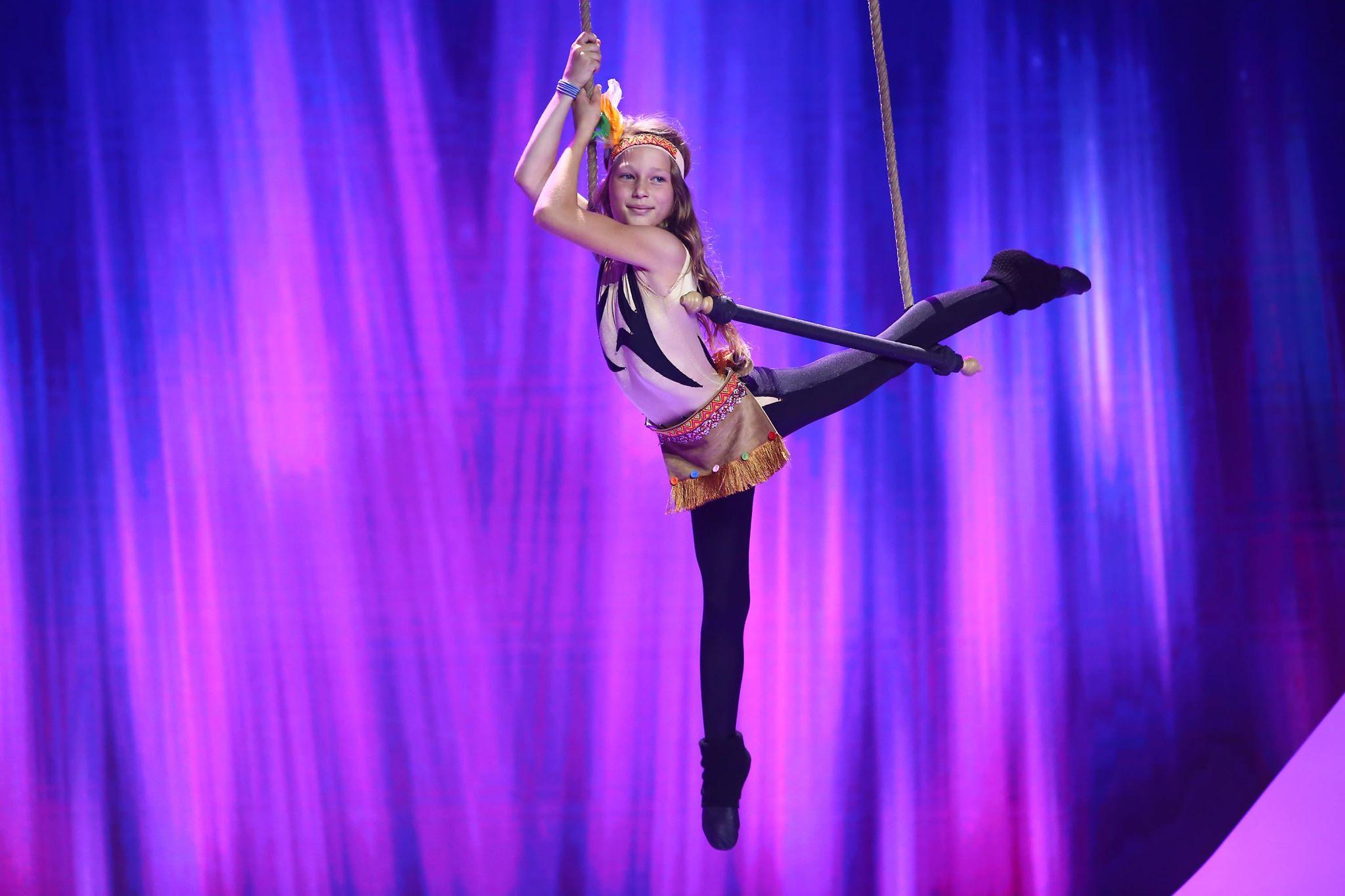Aija Taheira Surugiu, spectacol magnific la trapez pe scena "Next Star": ”Când fac asta, simt că zbor!”