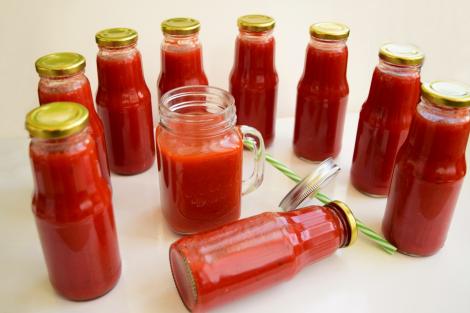 Conserve pentru iarnă: Ketchup preparat în casă fără conservanți