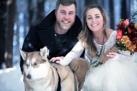 Un cuplu a pus câinele să le filmeze nunta și rezultatul te va pune pe gânduri! Cum arată filmarea (VIDEO)
