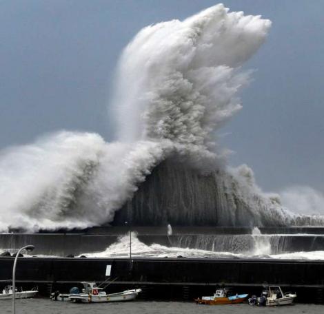 VIDEO! Valurile uriașe au făcut peste 170 de victime: Imagini apocaliptice în Japonia