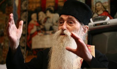 Părintele Arsenie Papacioc a rostit cele mai puternice cuvinte către divinitate. Ruga care îți va schimba viața