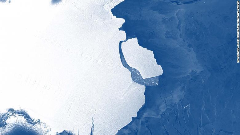 Un iceberg mai mare decât oraşul Los Angeles s-a desprins de banchiza antarctică - Fenomen natural, fără legătură cu schimbarea climei