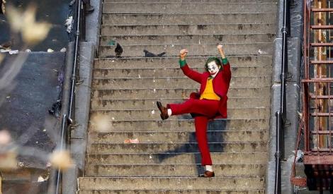 Filmul „Joker”, cu Joaquin Phoenix în rol principal, s-a menţinut pe primul loc în box office-ul românesc de weekend