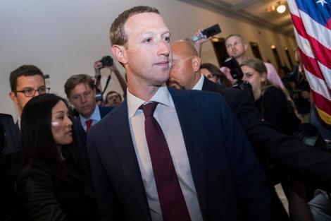 Mark Zuckerberg a încercat să convingă congresmenii americani că criptomoneda Libra va fi o forţă a binelui