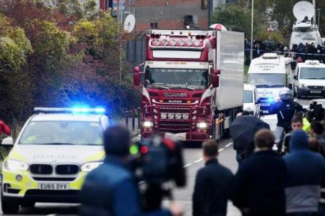 Noi informații despre cazul camionului din Marea Britanie. Poliția a prelevat probe ADN de la posibilele rude ale migranților decedați