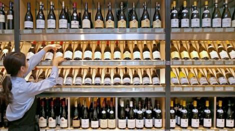 Adminstraţia Trump impune UE tarife de 25% pentru produse ca vinul francez, brânza italiană şi whisky-ul scoţian din malţ
