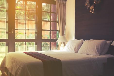 Amenajarea dormitorului – cum sa alegi cele mai bune lenjerii de pat