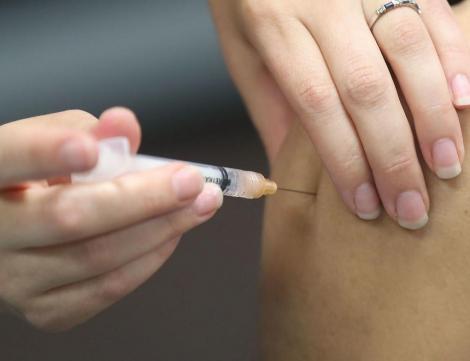 MS anunţă constituirea unui grup de lucru care să identifice problemele legate de Programul naţional de vaccinare şi de campania de vaccinare antigripală gratuită