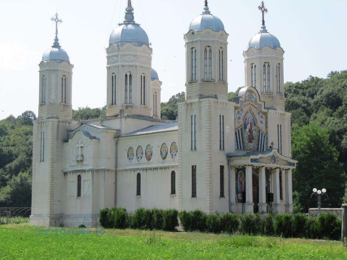 Biserici care poartă hramul Sfântului Andrei în București și în țară! Unde te poți ruga