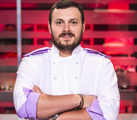 Alexandru Comerzan este cuțitul de aur al echipei mov, condusă de chef Cătălin Scărlătescu: "Cu carviar și ton oricine poate găti"