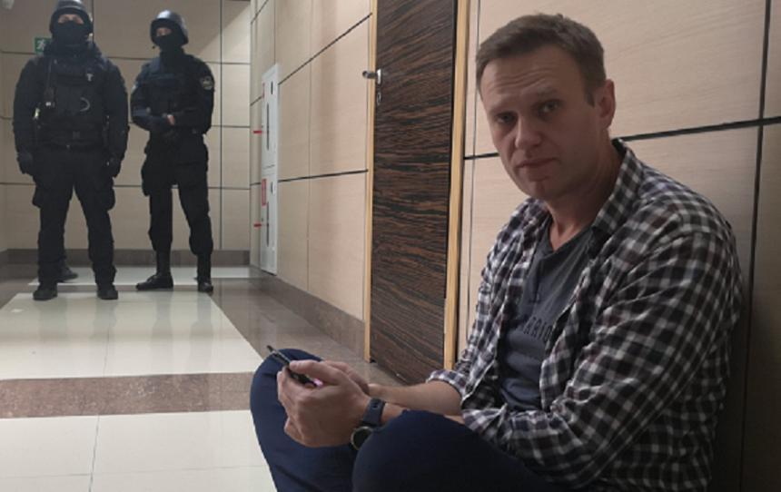 Navalnîi, eliberat în urma unei scurte reţineri după o percheziţie la sediul FBK din Moscova