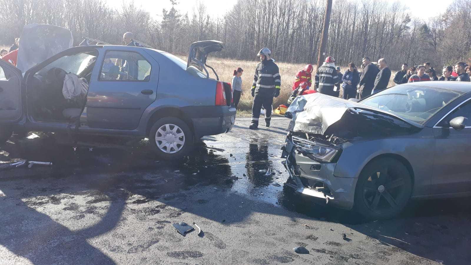 Poliţia Română: 15 accidente grave de circulaţie, în urma cărora 8 persoane au decedat, iar 12 au fost grav rănite, în a doua zi de Crăciun