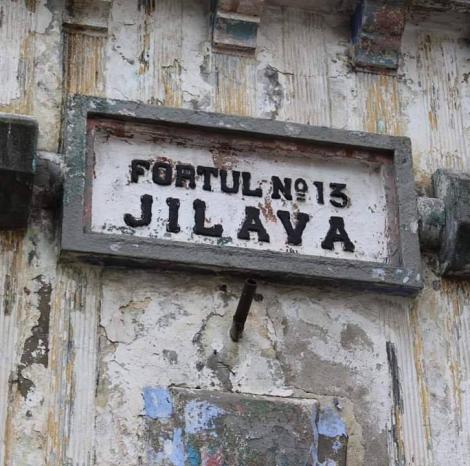 Fortul 13 Jilava, locul unde nici lumina nu avea curajul să intre! „I-au strivit burta până i-au ieșit intestinele pe afară, apoi l-au trimis la spital”