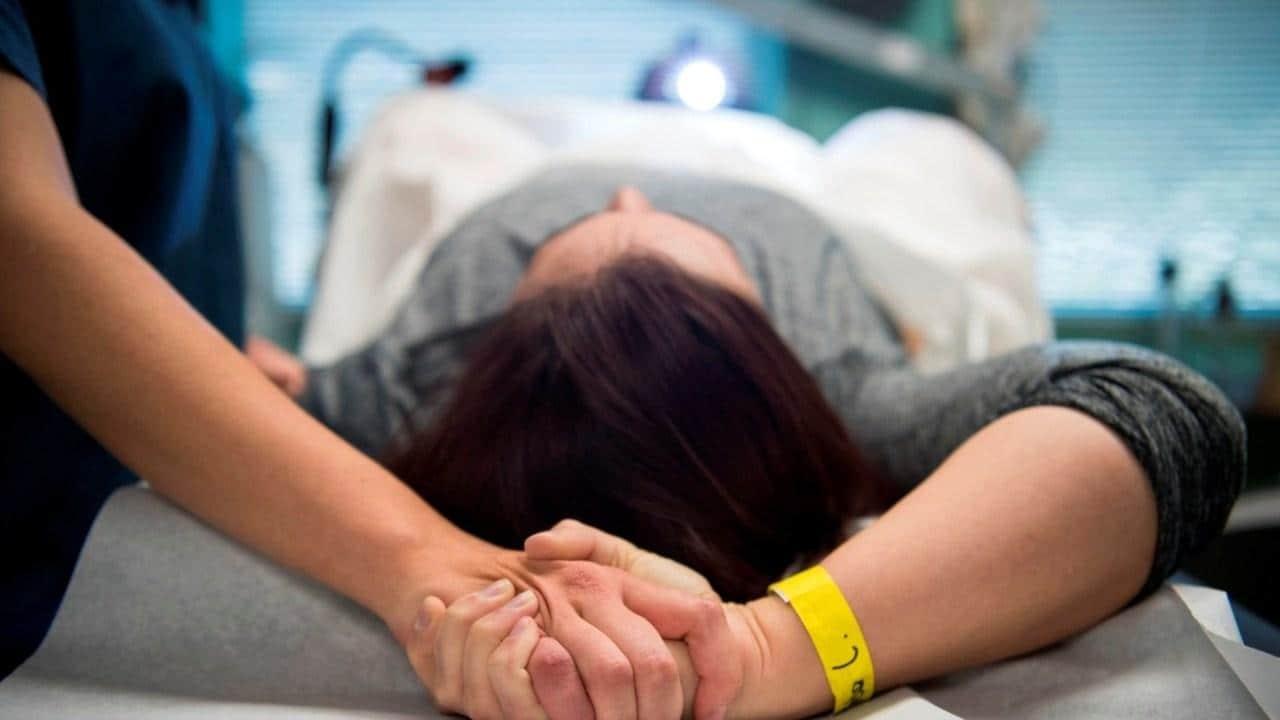 Mamă fără suflet! O tânără a făcut 17 avorturi în 6 ani de zile. Ce descoperire terifiantă au făcut medicii în uterul femeii la ultimul avort