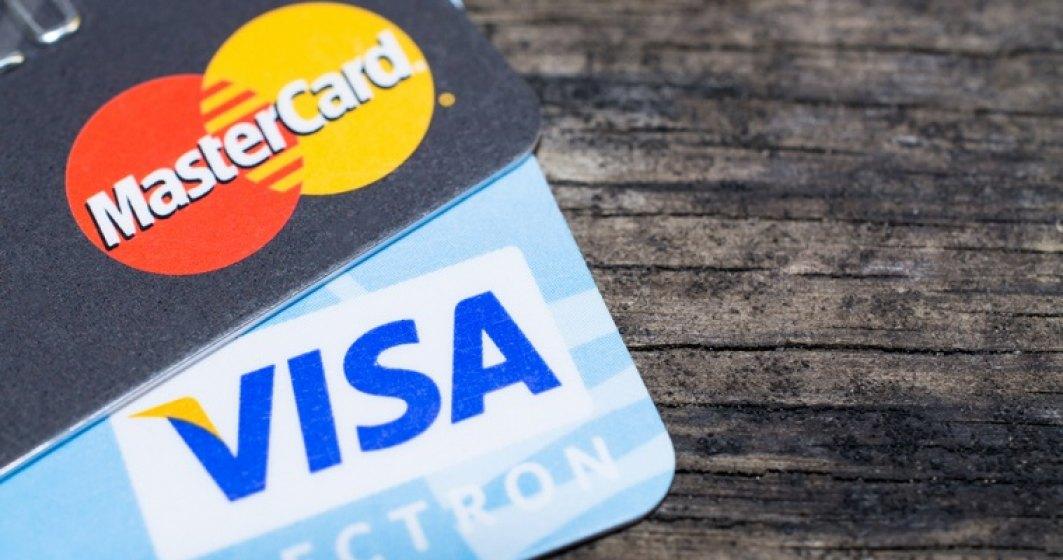 Schimbări majore pentru toate cardurile Visa și Mastercard! Ce operațiuni noi vor putea face de acum înainte posesorii acestor tipuri de carduri