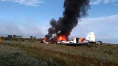 Accident aviatic grav! 12 persoane au murit, după ce un avion s-a prăbușit! Un om politic, printre decedați