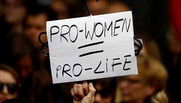SUA: Proteste în toată ţara faţă de legile stricte privind avortul
