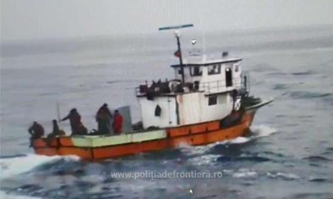 Constanţa: Comandantul pescadorului prins la braconat în Marea Neagră a fost arestat preventiv