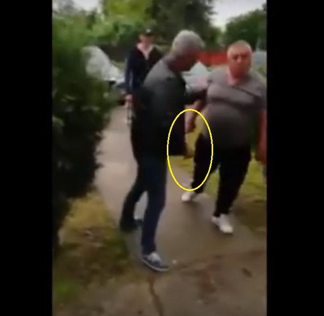 A folosit sabia! Un bărbat din Giurgiu și-a atacat cu bestialitate vecinul (FOTO)